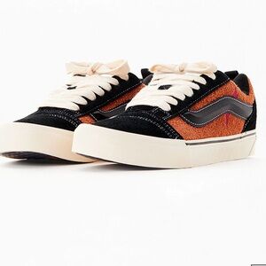 VANS x DISNEY 100th Lion King Scar Knu Skool Shoes Women Size 7